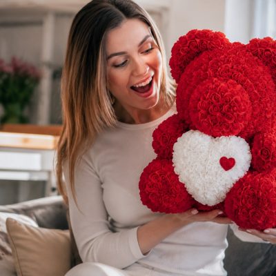 Мишка из роз — красный медведь из роз с сердцем как подарок девушке на 14 февраля